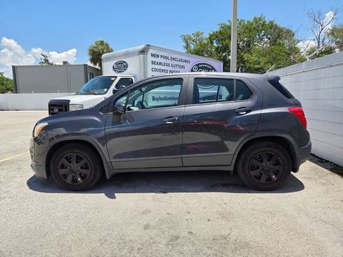 Used 2016 Chevrolet Trax LS w/ LPO, Protection Package FWD image 4
