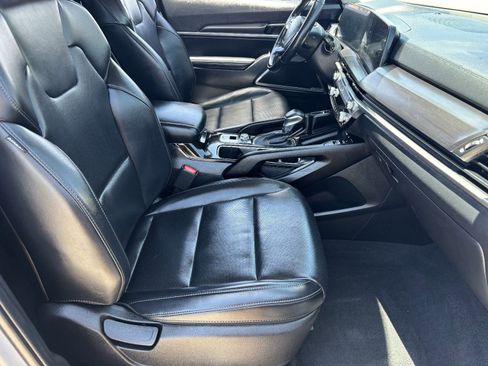 Used 2024 Kia Telluride S w/ S Sunroof Package FWD image 10