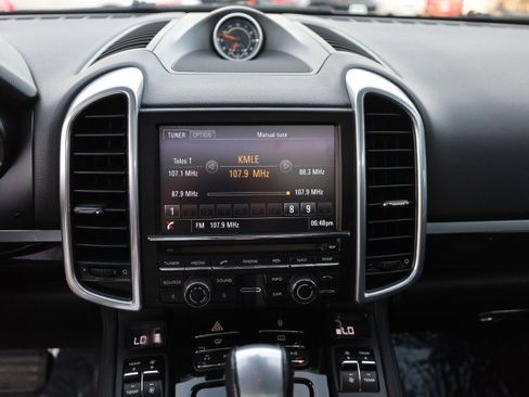 Used 2013 Porsche Cayenne Diesel AWD/4WD image 34