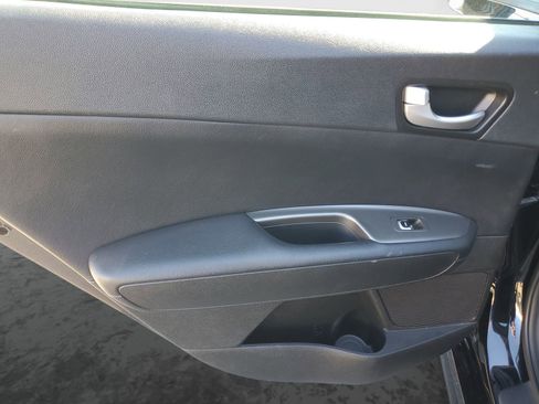 Used 2019 Kia Optima LX image 13