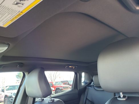 New 2026 Jeep Compass Trailhawk w/ Sun, Sound & Navigation Group image 26