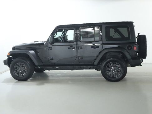 Used 2025 Jeep Wrangler Unlimited Sport AWD/4WD image 37