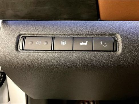 New 2026 Nissan Pathfinder Platinum w/ Cargo Package AWD/4WD image 30