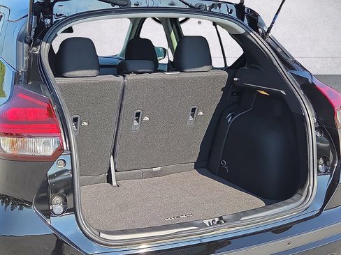 Used 2025 Nissan Kicks Play S FWD image 9