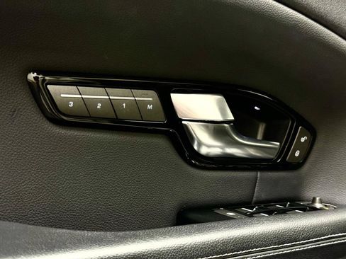 Used 2019 Land Rover Range Rover Evoque AWD/4WD image 13