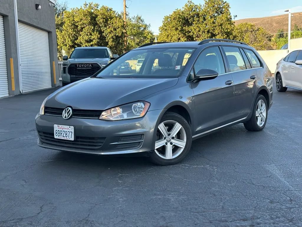 Used 2015 Volkswagen Golf TDI S FWD image 1