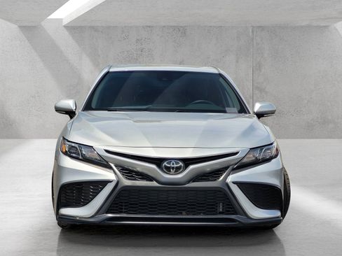 Used 2023 Toyota Camry SE w/ Convenience Package FWD image 3