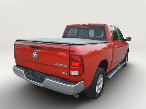 Used 2018 RAM 1500 Classic SLT w/ Luxury Group AWD/4WD image 8