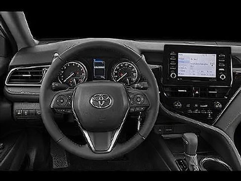 Used 2021 Toyota Camry SE w/ Cold Weather Package FWD image 7