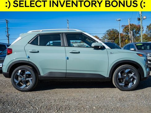 New 2026 Hyundai Venue SEL image 3