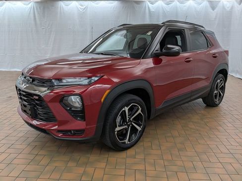 Used 2021 Chevrolet TrailBlazer RS w/ Technology Package AWD/4WD image 3