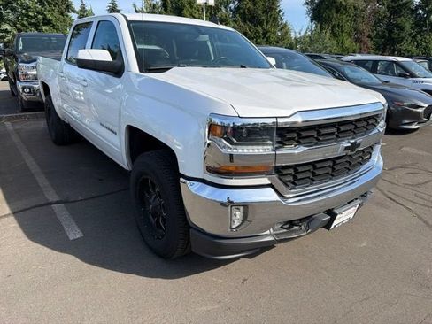 Used 2018 Chevrolet Silverado 1500 LT w/ All Star Edition AWD/4WD image 1