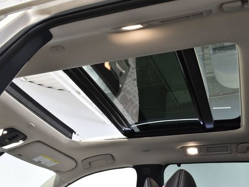 Certified 2026 INFINITI QX60 Luxe w/ Family Package image 4