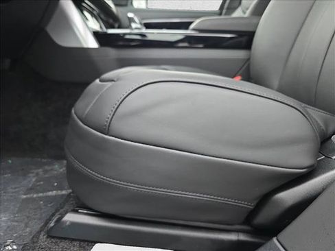 New 2026 Land Rover Range Rover SE image 27