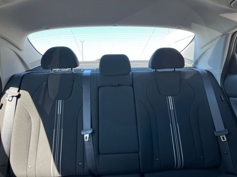 Used 2025 Hyundai Elantra SEL image 39