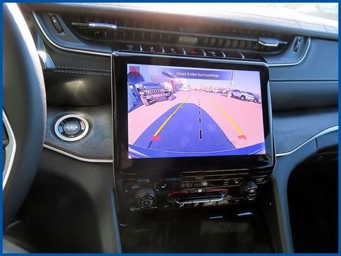 New 2025 Jeep Grand Cherokee Limited image 19