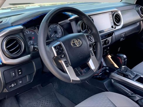 Used 2023 Toyota Tacoma SR5 RWD image 17