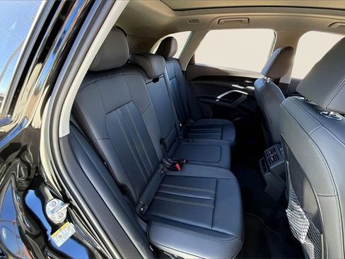 Used 2025 Audi Q5 Premium Plus w/ Premium Plus image 29