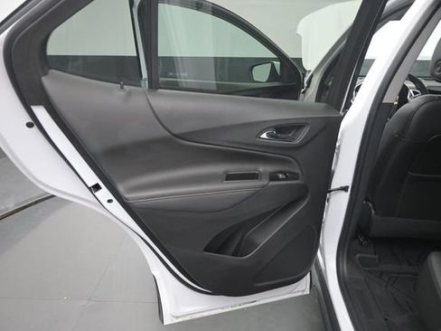 Used 2023 Chevrolet Equinox Premier AWD/4WD image 14