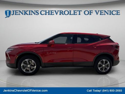 Used 2023 Chevrolet Blazer LT FWD image 9