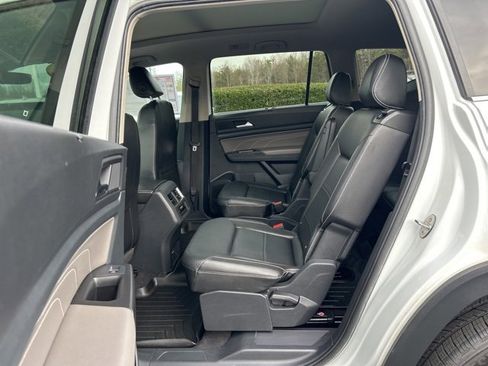 Used 2022 Volkswagen Atlas SEL image 16
