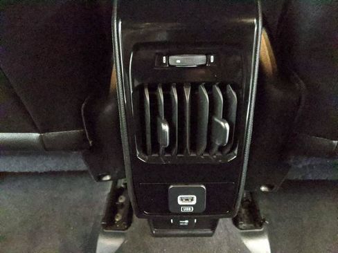 Used 2025 Jeep Compass Limited AWD/4WD image 17