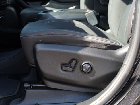 Used 2018 Chrysler Pacifica Touring Plus w/ S Appearance Package image 16