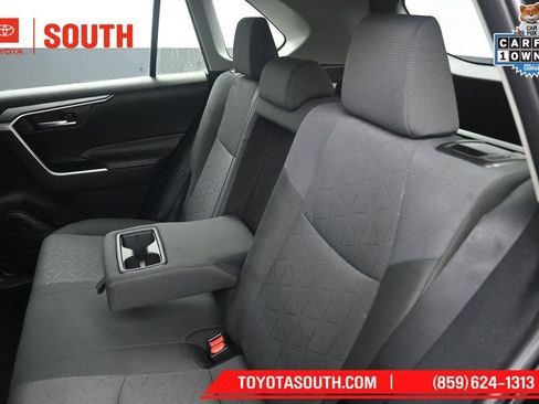 Used 2025 Toyota RAV4 XLE AWD/4WD image 24