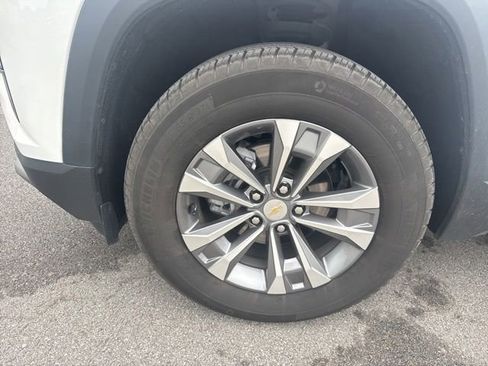 Certified 2025 Chevrolet Equinox LT AWD/4WD image 9