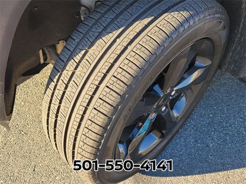 Used 2023 Jeep Grand Cherokee Limited w/ Black Appearance Package image 21