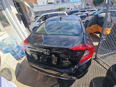 Used 2020 Honda Civic EX image 9