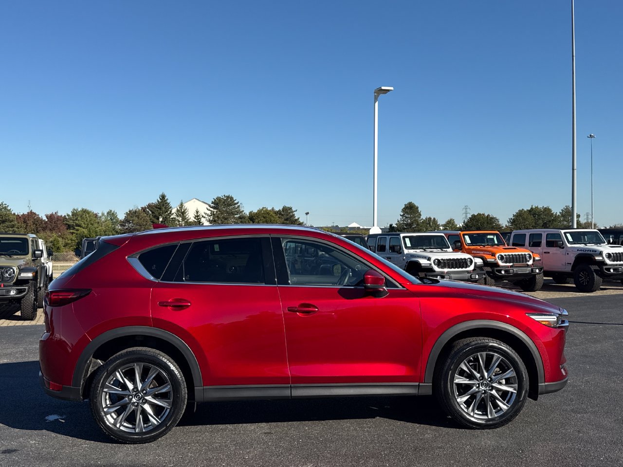 Used 2020 MAZDA CX-5 Signature AWD/4WD image 2