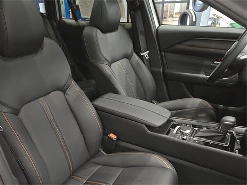 Certified 2025 MAZDA CX-50 AWD 2.5 Hybrid w/ Weather Package image 17