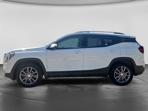 Used 2024 GMC Terrain SLT AWD/4WD image 7