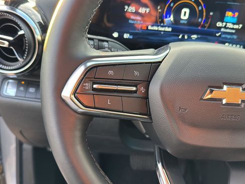 Used 2025 Chevrolet Equinox LT image 18