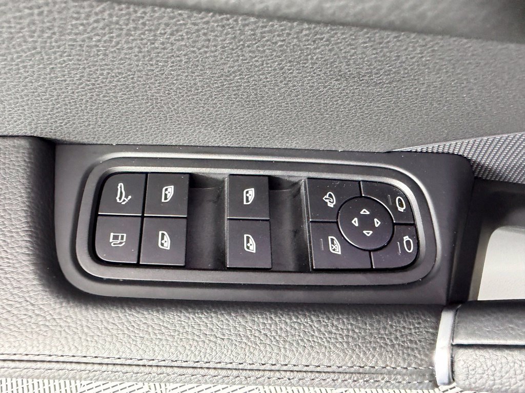 Certified 2022 Porsche Cayenne E-Hybrid AWD/4WD image 20