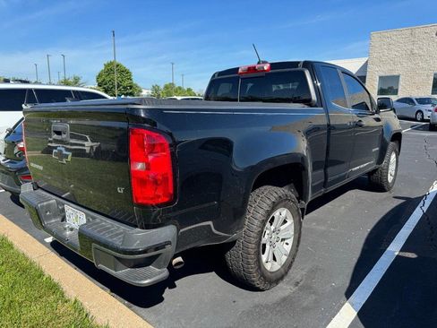 Used 2018 Chevrolet Colorado LT w/ LT Convenience Package RWD image 2
