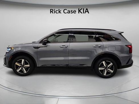 Used 2022 Kia Sorento S image 3