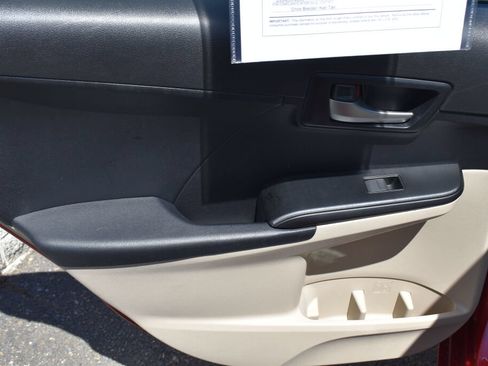 Used 2012 Toyota Camry LE FWD image 19