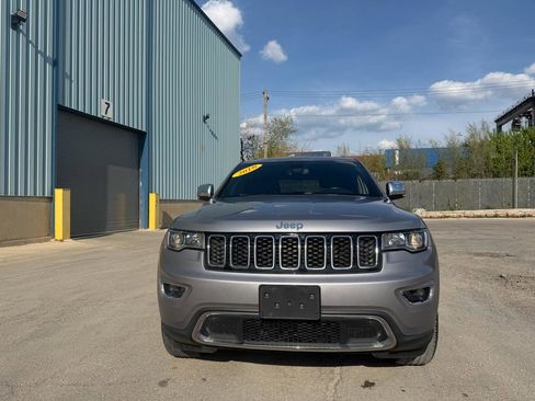 Used 2018 Jeep Grand Cherokee Limited AWD/4WD image 6