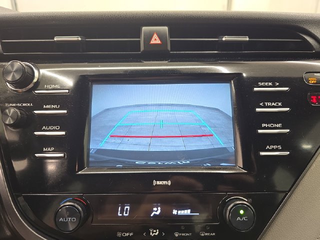 Used 2020 Toyota Camry SE FWD image 21