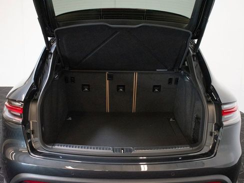 New 2025 Porsche Macan image 11