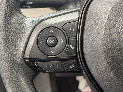 Used 2022 Toyota Corolla LE image 11