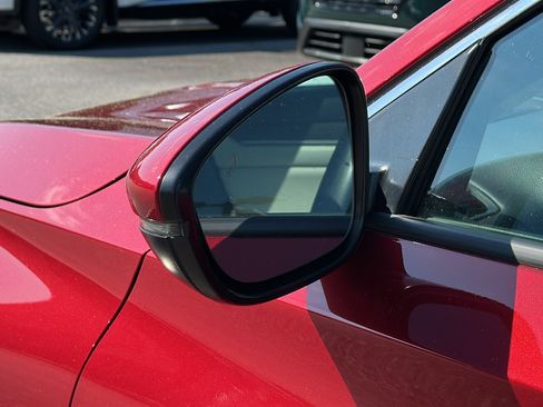 Used 2020 Honda Accord Touring image 12