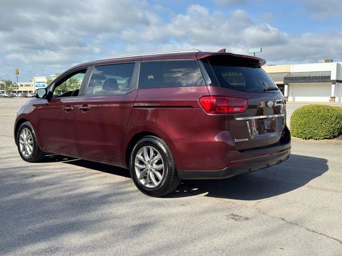 Used 2019 Kia Sedona EX FWD image 6