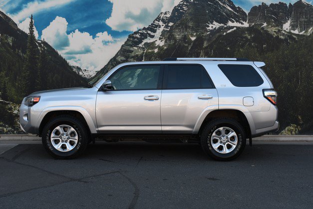 Certified 2024 Toyota 4Runner SR5 Premium w/ Moonroof Package AWD/4WD image 7