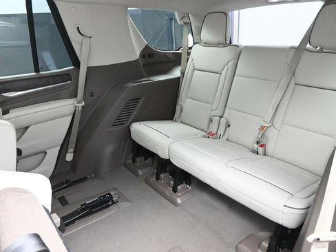 Used 2021 GMC Yukon Denali w/ LPO, Illumination Package image 40