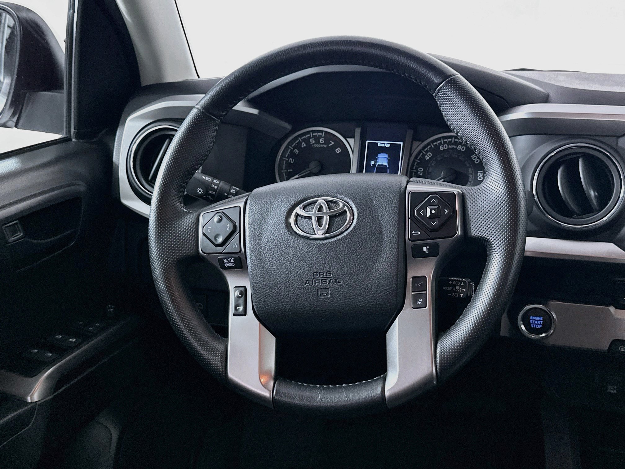 Used 2023 Toyota Tacoma SR5 RWD image 18