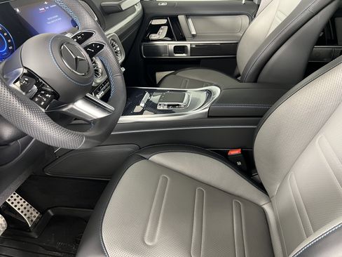 Used 2025 Mercedes-Benz G 580 w/ EQ Technology image 4