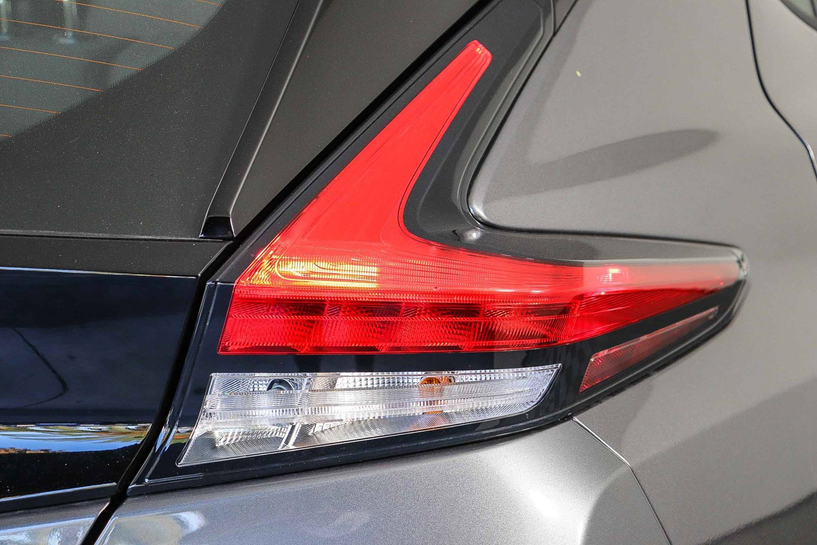 Used 2025 Nissan Leaf S FWD image 9